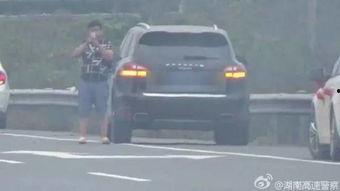 高速车祸吃瓜,惊心动魄的生死较量