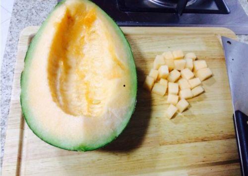 宝宝吃哈密瓜怎么做,营养美味，轻松制作