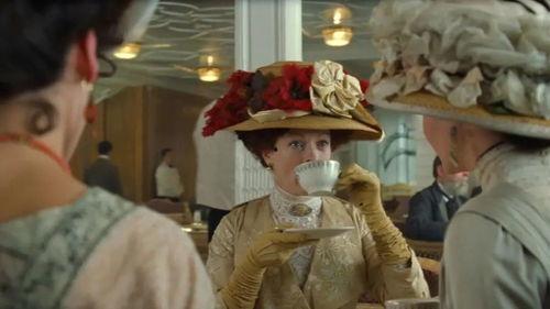 姐妹吃瓜茶话会,揭秘娱乐圈幕后故事