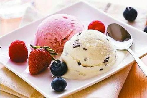 万洁吃冰激凌吃瓜视频,夏日清凉趣味十足