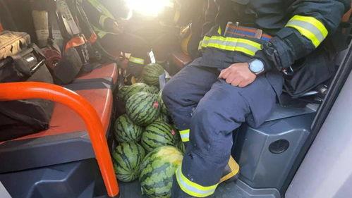 吃瓜消防,揭秘消防员日常生活中的趣味瞬间